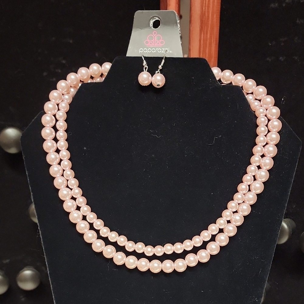 Paparazzi Blush Pearl Necklace Set